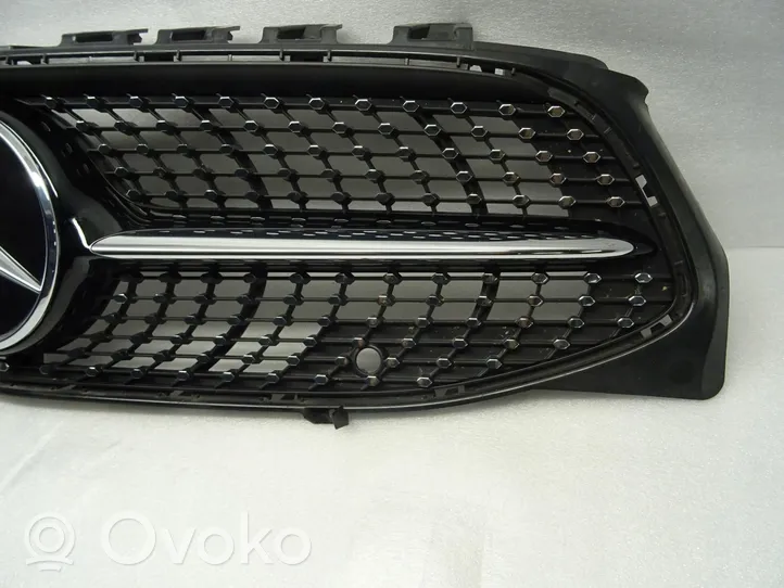 Mercedes-Benz CLA C118 X118 Atrapa chłodnicy / Grill A1188880200