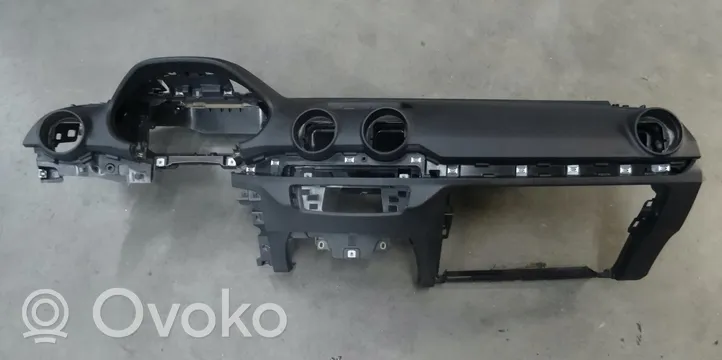 Audi Q2 - Dashboard 81B857001