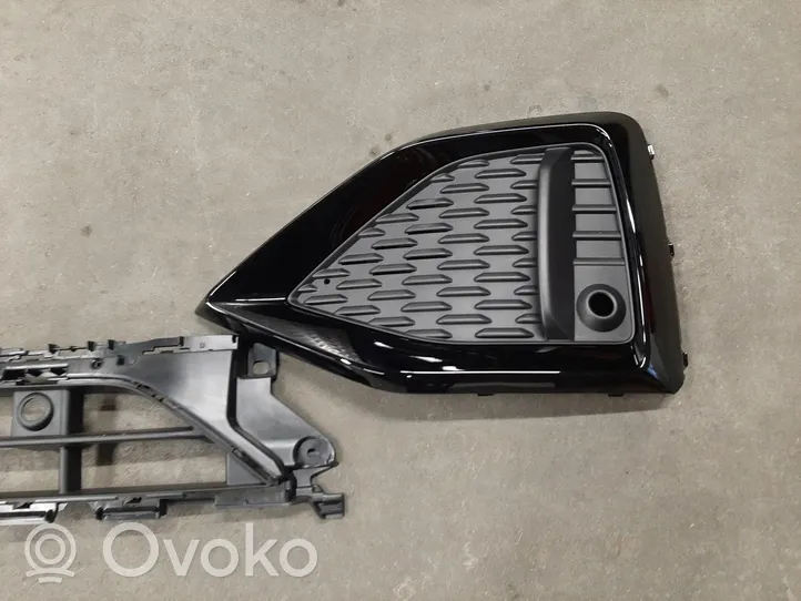 Audi Q2 - Kratka wlotu powietrza na maskę 81A807647M