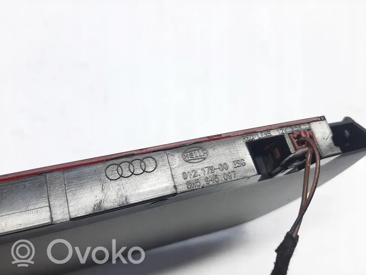 Audi A8 S8 D5 Papildomas stop žibintas 8W5945097