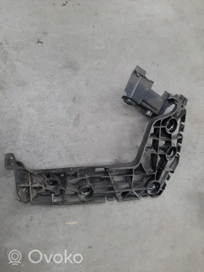 Volkswagen Crafter Support de pare-chocs arrière 7C0807394A