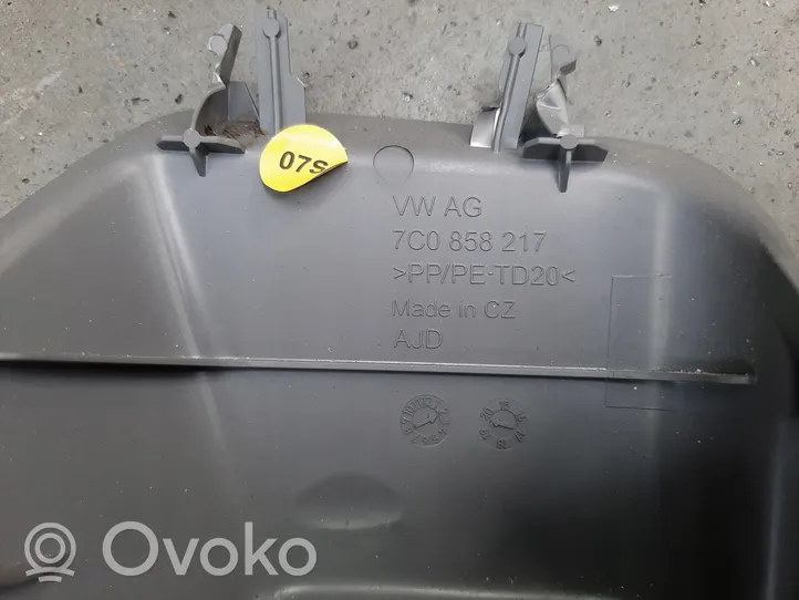Volkswagen Crafter Osłona boczna tunelu środkowego 7C0858217