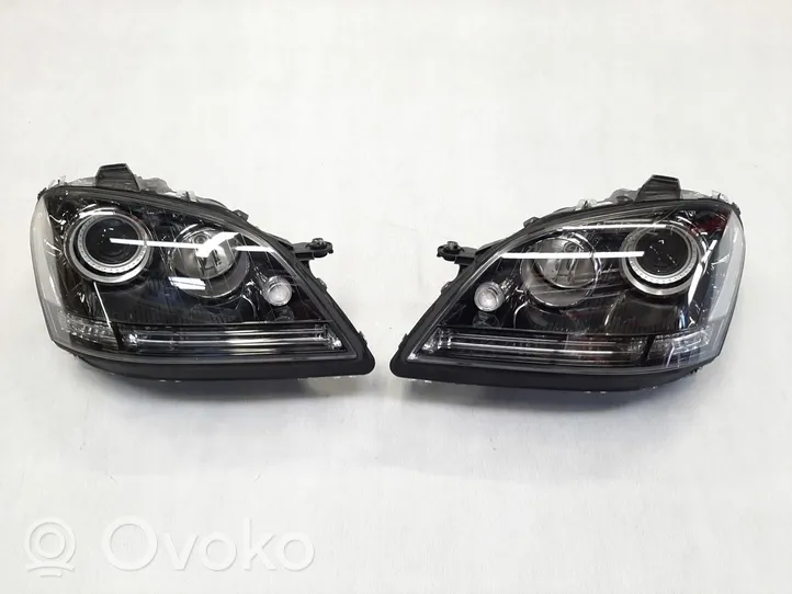 Mercedes-Benz ML AMG W164 Lampa przednia A1648206361