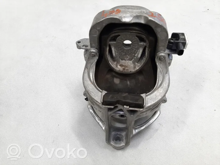 Audi Q8 Dzinēja spilvena vakuuma vārsts 4M0199256CA