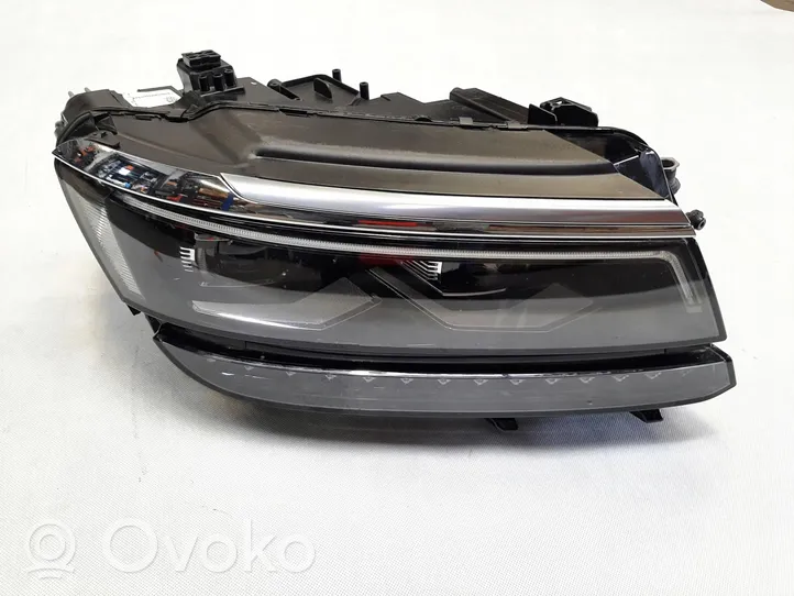 Volkswagen Tiguan Allspace Lampa przednia 5NN941082C