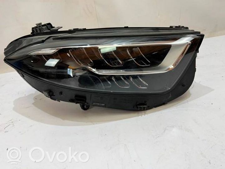 Mercedes-Benz CLS W257 Lampa przednia A2579062402