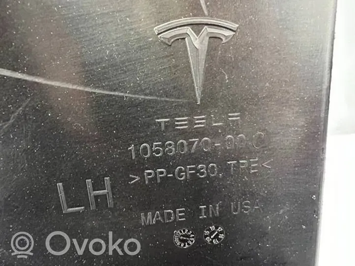 Tesla Model S Frigorifero 105807000C
