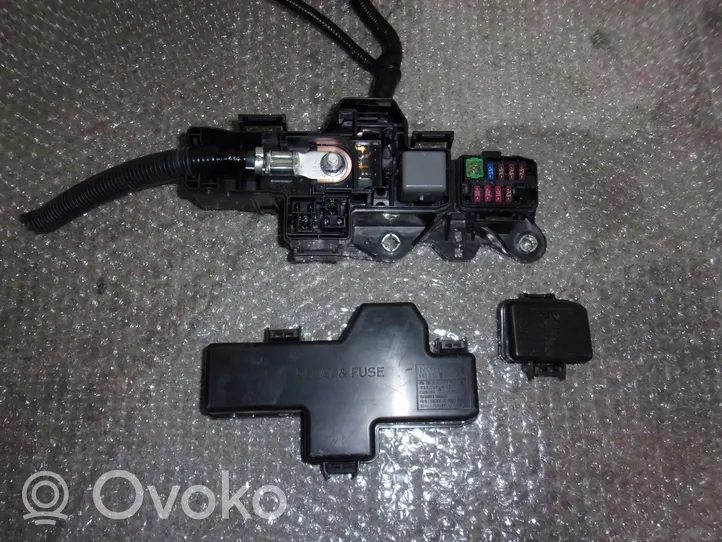 Toyota RAV 4 (XA50) Set scatola dei fusibili 8266242720