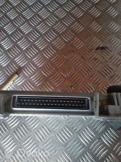 Renault 19 Sterownik / Moduł ECU S100811202D