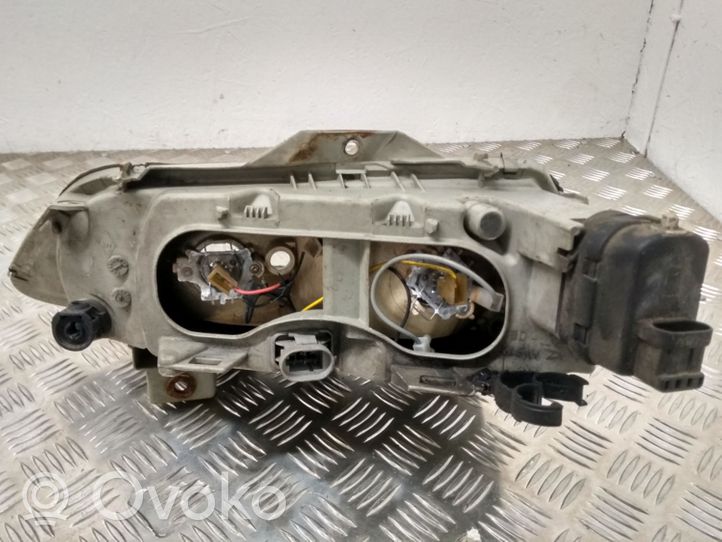 Renault Espace III Headlight/headlamp 7700820118