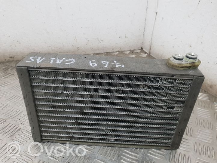 Toyota Previa (XR30, XR40) II Radiateur de chauffage 04G8A669