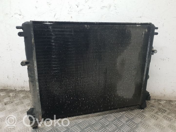 Renault Clio II Radiateur de refroidissement 872730B