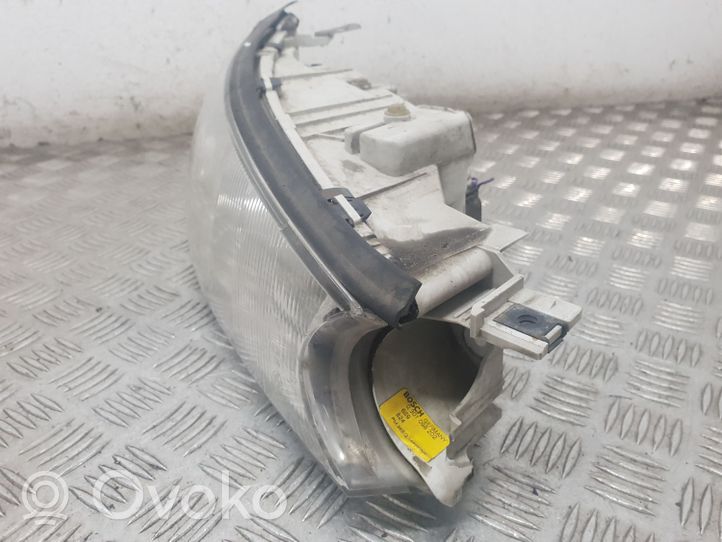 Ford Mondeo MK II Faro/fanale 1305615035