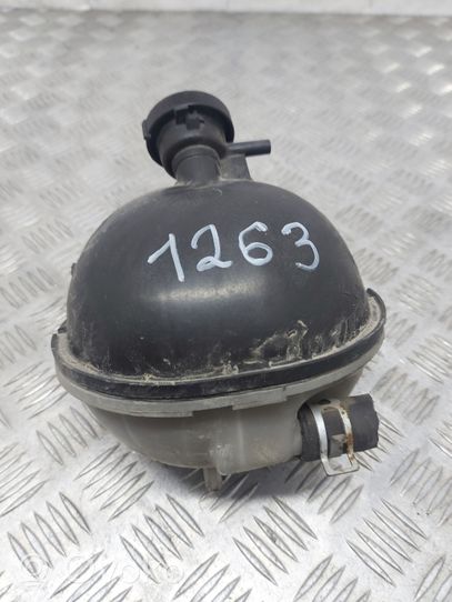 Toyota Corolla E120 E130 Vase d'expansion / réservoir de liquide de refroidissement 51994AOF