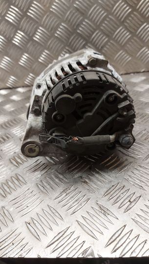 Volkswagen PASSAT B5 Alternator 058903016E