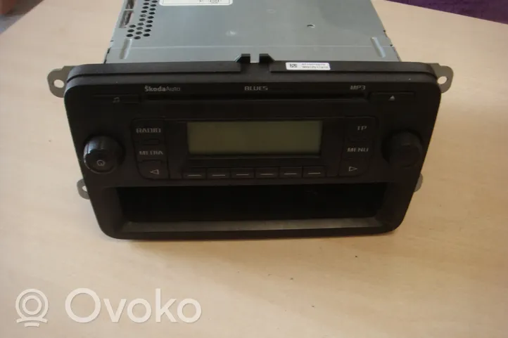 Skoda Fabia Mk2 (5J) Panel / Radioodtwarzacz CD/DVD/GPS 