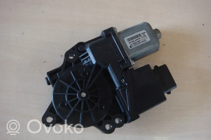 KIA Ceed Moteur de lève-vitre de porte avant 82450A2010