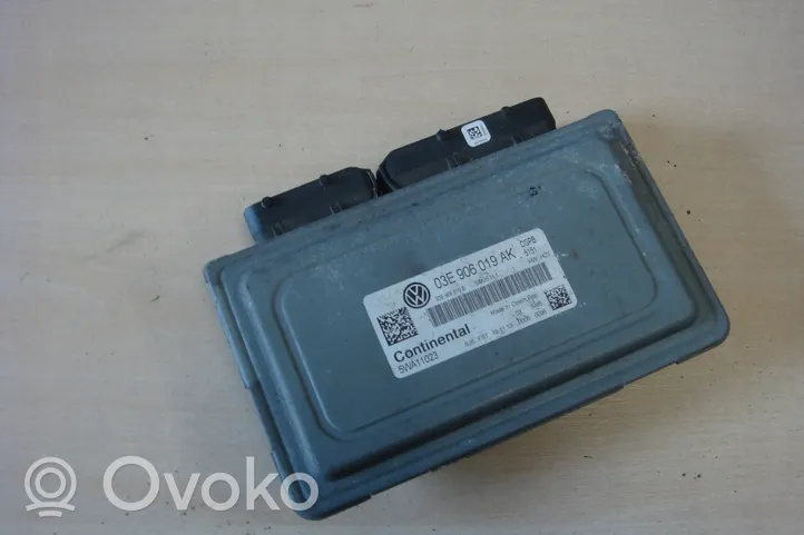 Volkswagen Polo V 6R Sterownik / Moduł ECU 03E906019AK