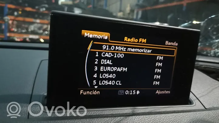 Audi A3 S3 8V Pantalla del monitor frontal 8V0857273M