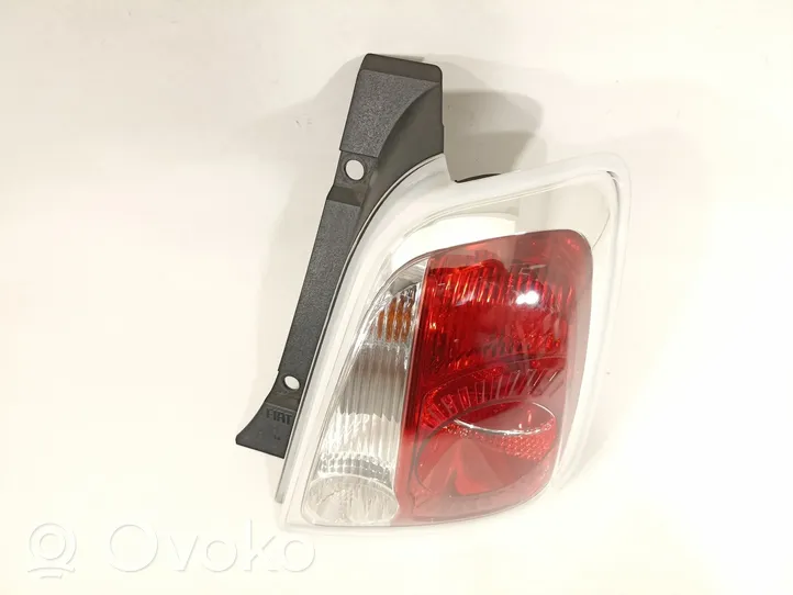 Fiat 500X Lampa tylna 