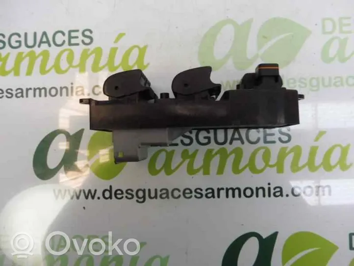 Ford Focus C-MAX Interruttore di controllo dell’alzacristalli elettrico 8482047050