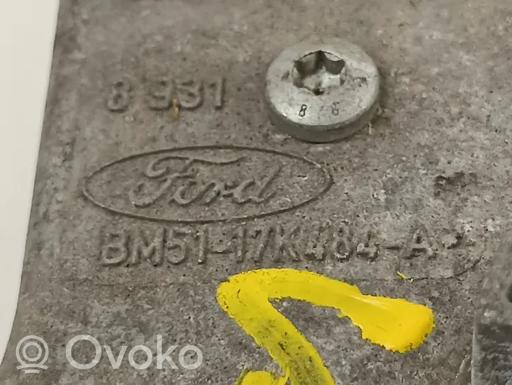 Ford Focus ST Silniczek wycieraczek szyby przedniej / czołowej BM5117504AM