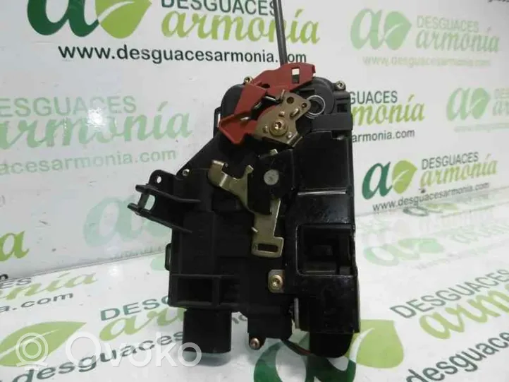 Audi A4 Allroad Serratura portiera anteriore 8E1837016C