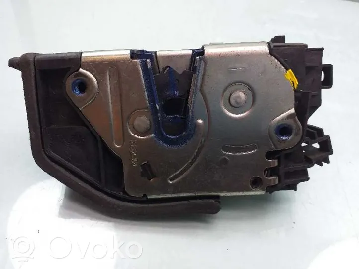 BMW 5 E60 E61 Serratura portiera anteriore 51217202143