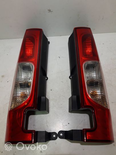 Mercedes-Benz Citan W415 Lampa tylna 265553910