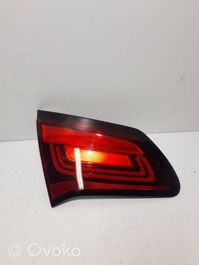 Citroen C4 II Lampy tylnej klapy bagażnika 9808624880