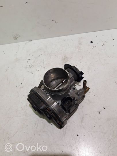 Volkswagen Golf IV Throttle valve 06A133064H