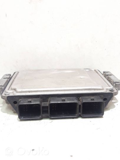 Opel Vivaro Sterownik / Moduł ECU 8200512196