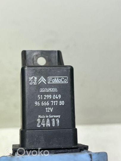 Ford C-MAX II Glow plug pre-heat relay 9666671780
