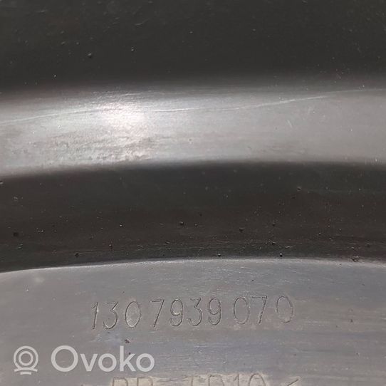 Peugeot Boxer Listwa błotnika przedniego 1307939070