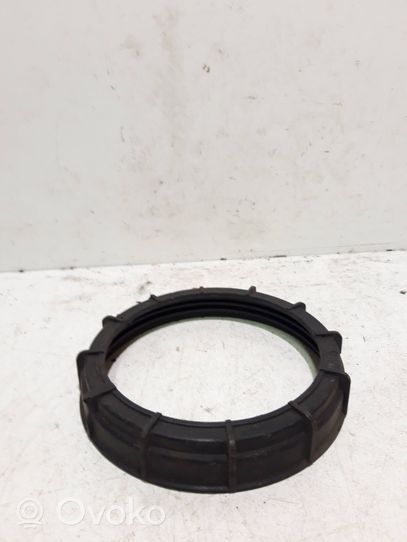 Renault Trafic II (X83) Bague de verrouillage pour réservoir de carburant 45298