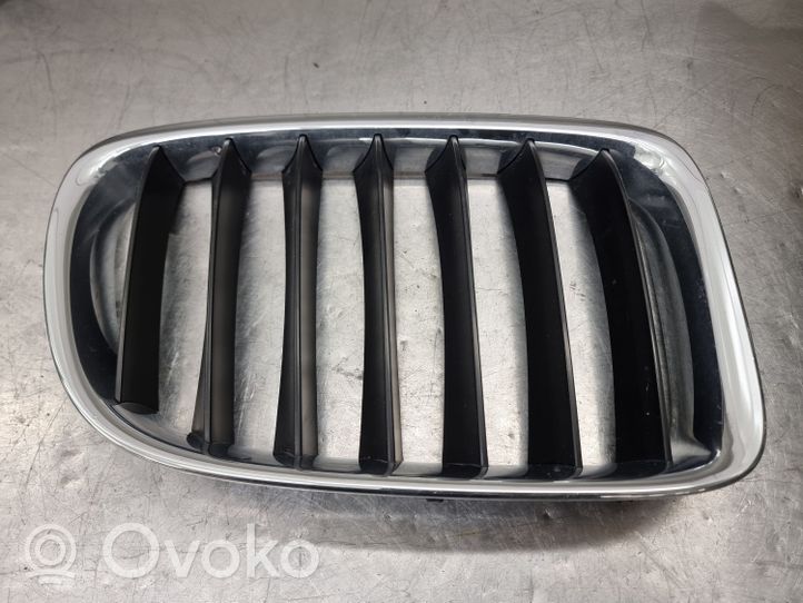 BMW X1 E84 Maskownica / Grill / Atrapa górna chłodnicy 