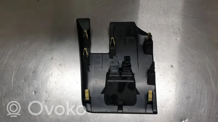 Toyota Yaris Panelės apdailos skydas (apatinis) 554330d220