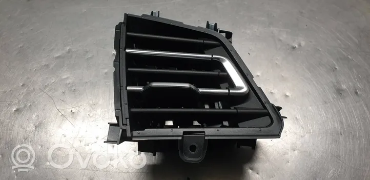 Audi Q4 Sportback e-tron Boczna kratka nawiewu deski rozdzielczej 89B820901A
