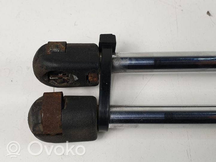 Hyundai Trajet Ammortizzatore portellone posteriore/bagagliaio 817713A001