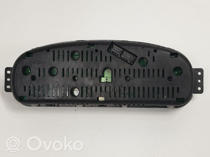 Hyundai Elantra Compteur de vitesse tableau de bord 940132D210