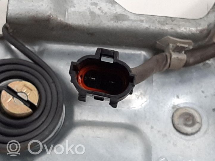 KIA Sorento IV Elektryczny podnośnik szyby drzwi tylnych XH102PA