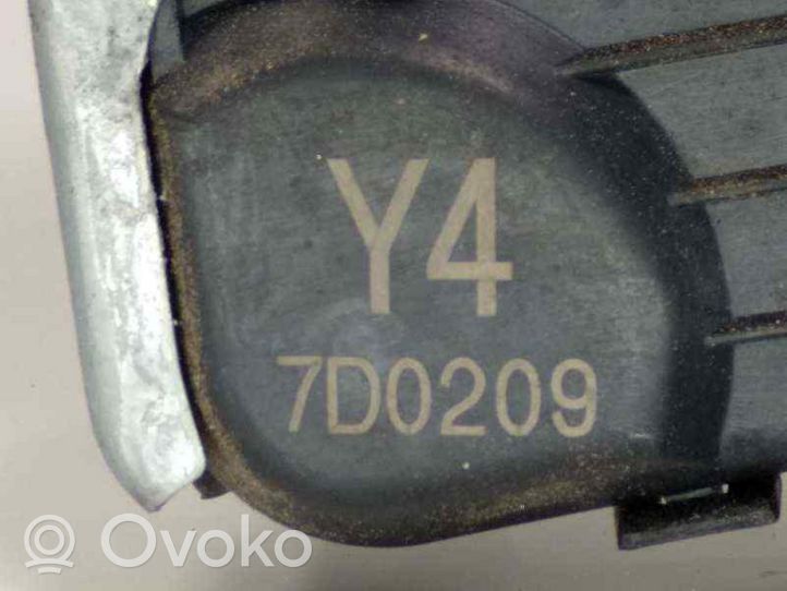 Hyundai Getz Zamek drzwi przednich Y47D0209