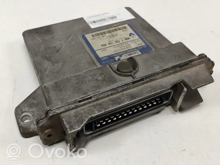 Renault Clio III Calculateur moteur ECU R04080009F