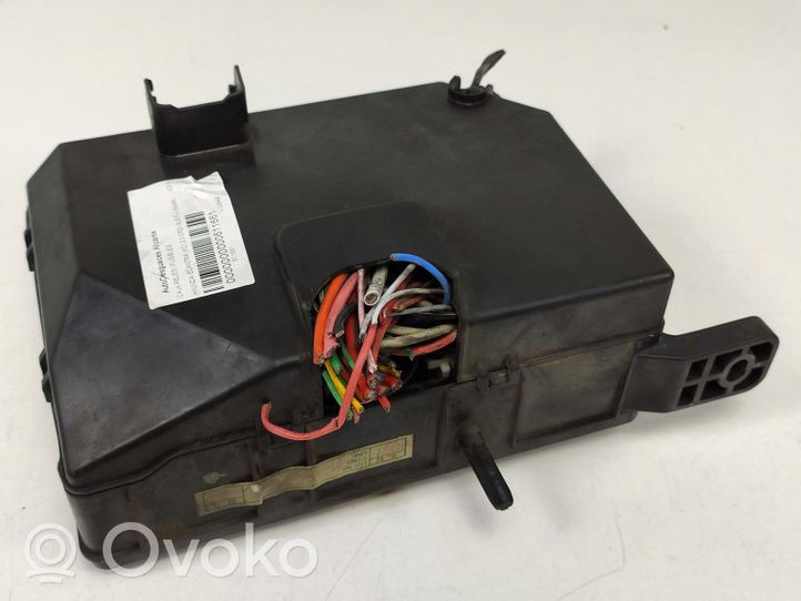 Hyundai Elantra Module de fusibles 2Y01209