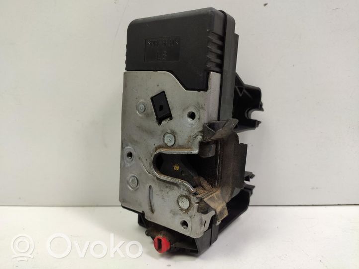 Nissan Primastar Sliding door lock 8200008465