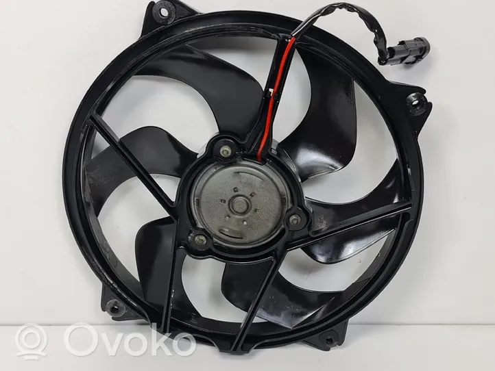 Toyota Corolla Verso AR10 Ventilateur de refroidissement de radiateur électrique 