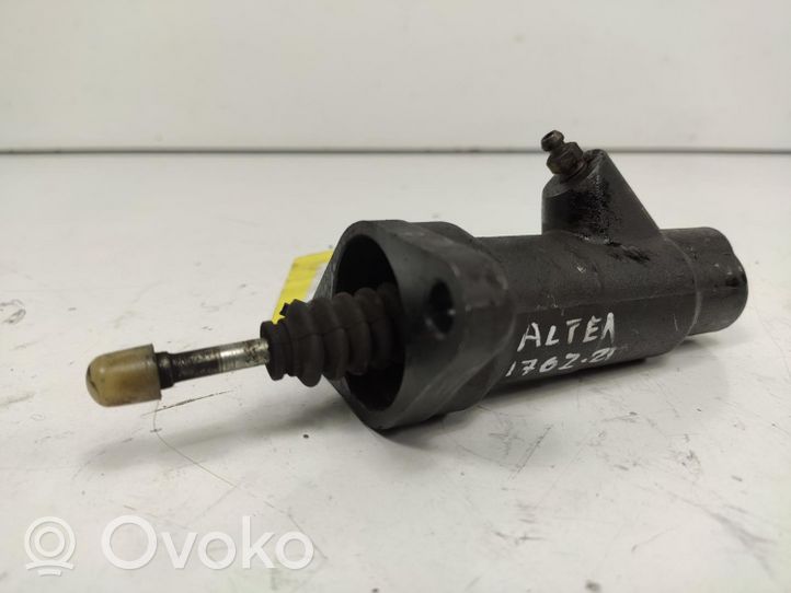 Seat Altea Clutch slave cylinder 