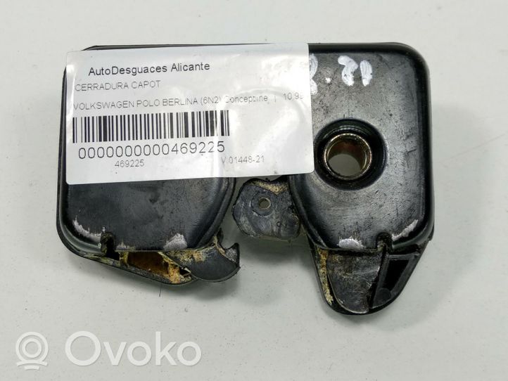 Volkswagen Polo III 6N 6N2 6NF Kiinnityskoukku/-silmukka 6X0827505A