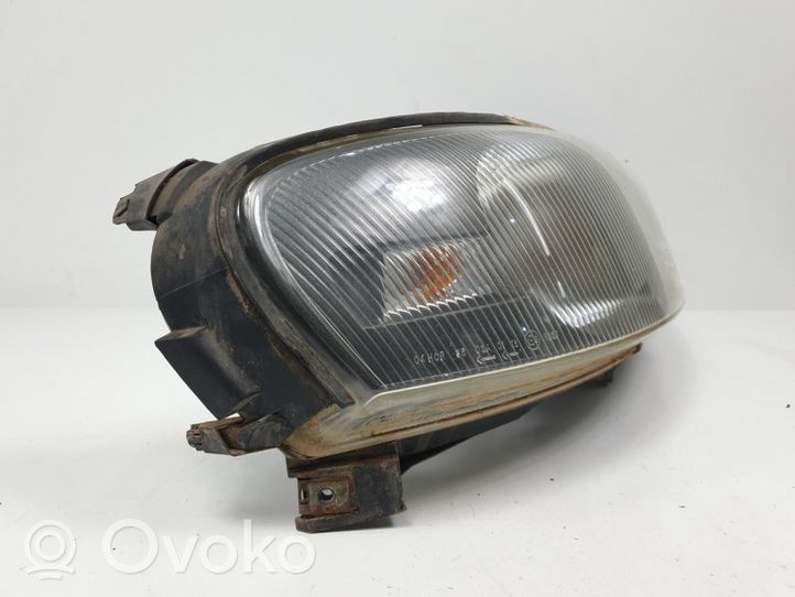 Citroen C4 Grand Picasso Lampa przednia 