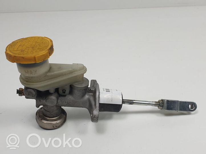 Subaru Impreza II Główny cylinder sprzęgła 